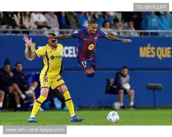 西甲巴萨门前混战把握住机会，诺坎普欢腾